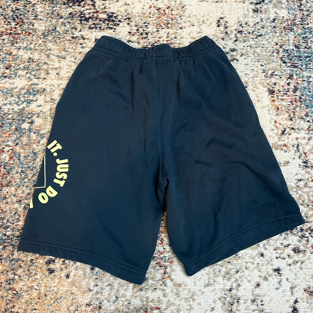 Boys Nike Standard Fit Shorts - Picture 6 of 6